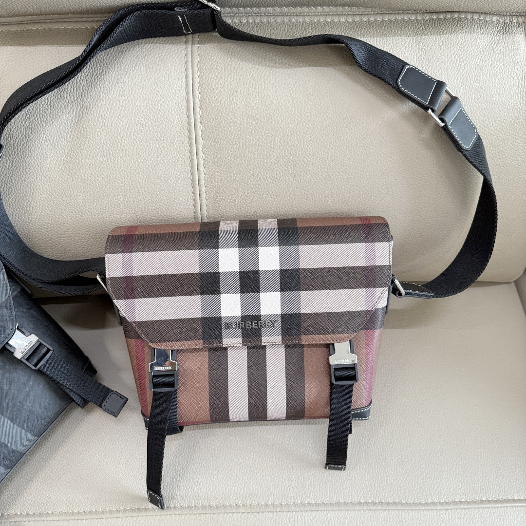 オンライン通販 超美品 バーバリー 鞄 ハンドバッグ