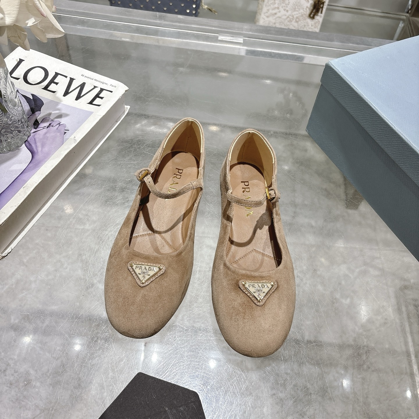 靴 プラダ Shoes フラットシューズ レディース