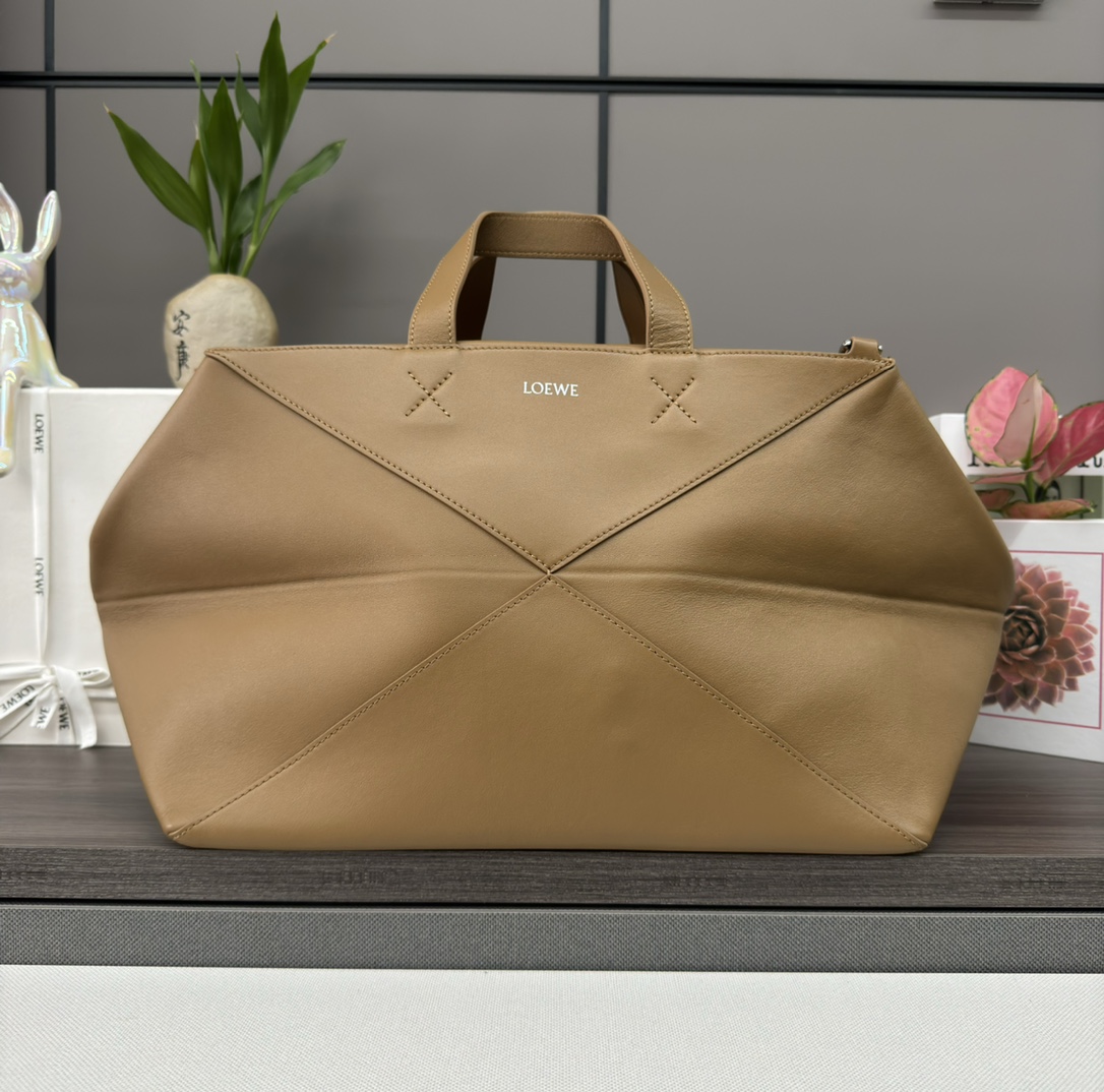 新作通販 超美品 ロエベ 鞄 2WAYボストンバッグ