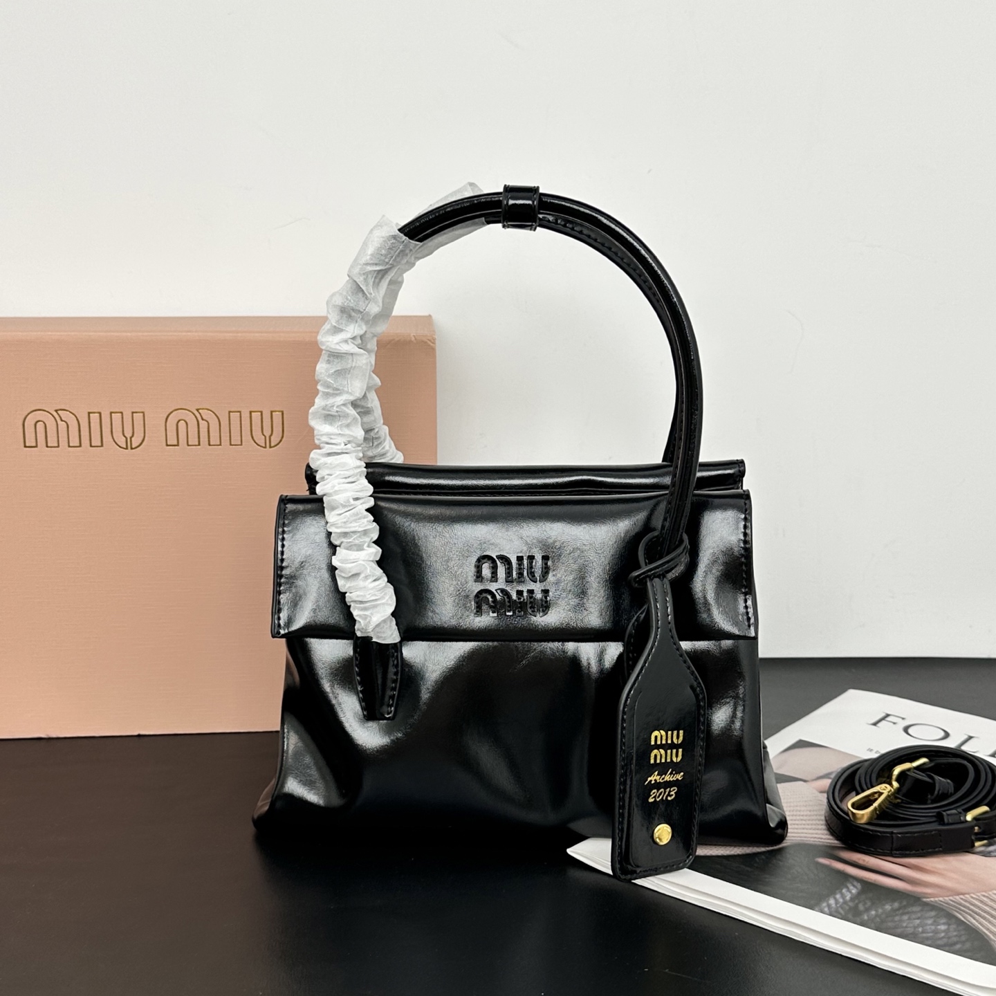 新作通販 超美品 ミュウミュウ レザー鞄 ハンドバッグ 2512