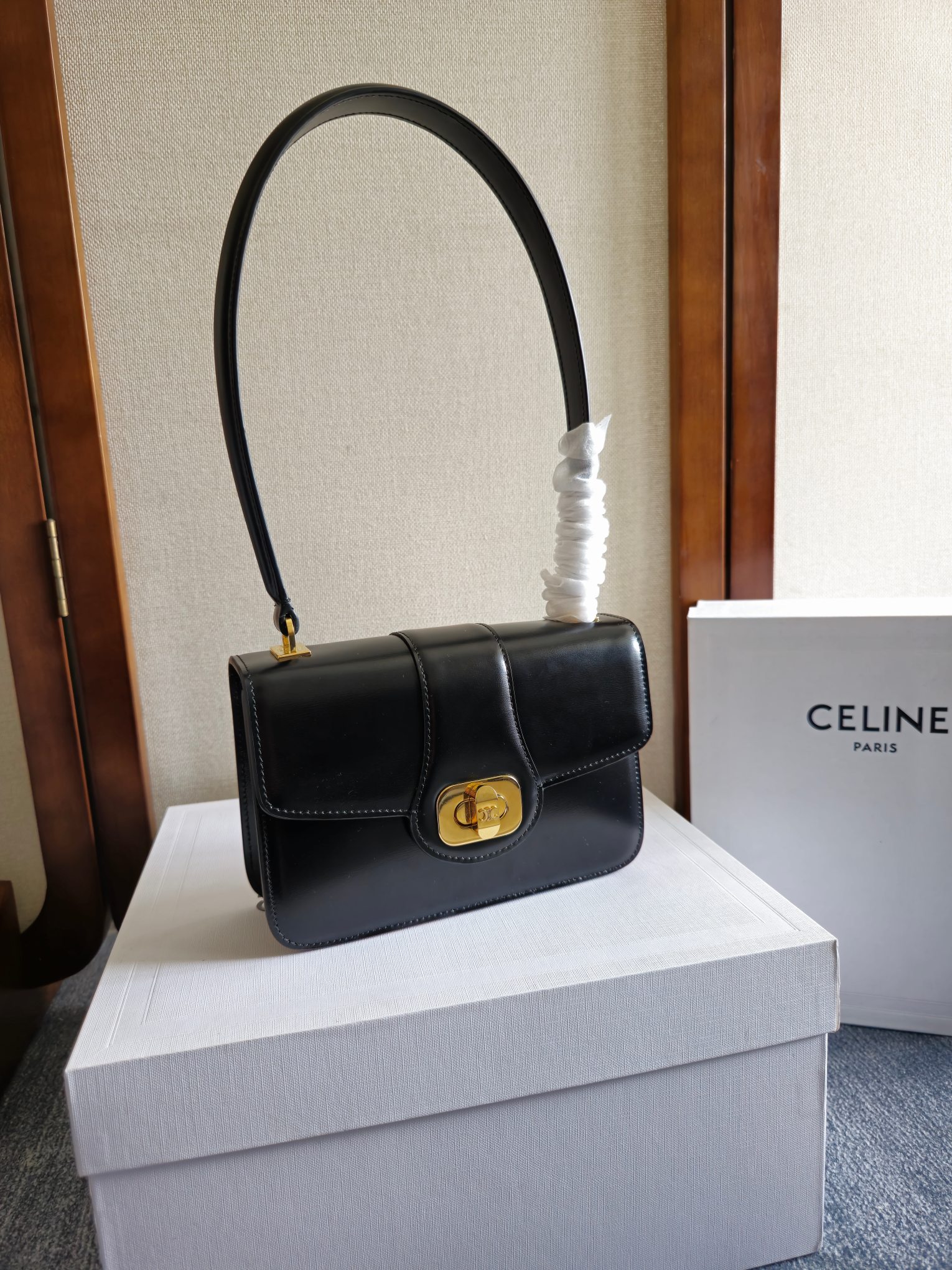 新作通販 超美品 セリーヌ 鞄 カランス ハック