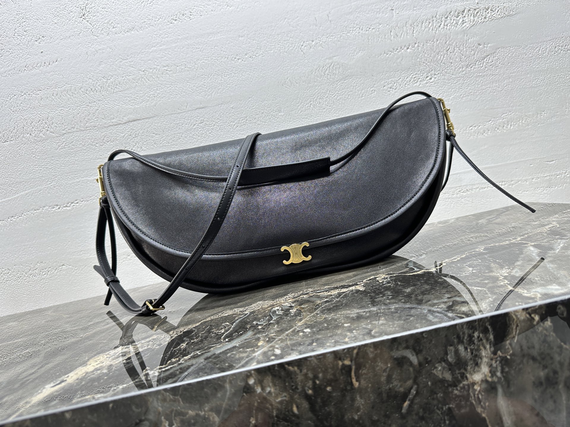 新作通販 超美品 セリーヌ 鞄 トートバッグ 2512