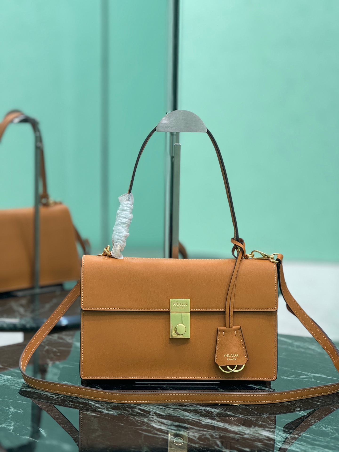 新作通販 超美品 プラダ 鞄 2WAYボストンバッグ