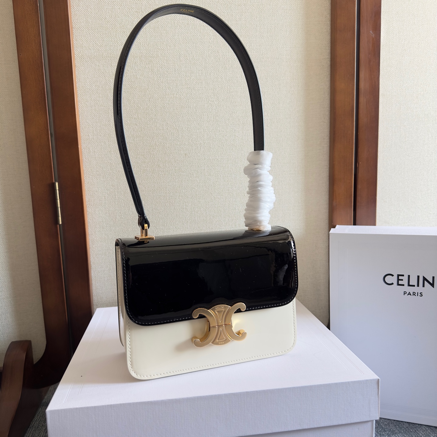 新作通販 超美品 セリーヌ 鞄 カランス ハック 2512