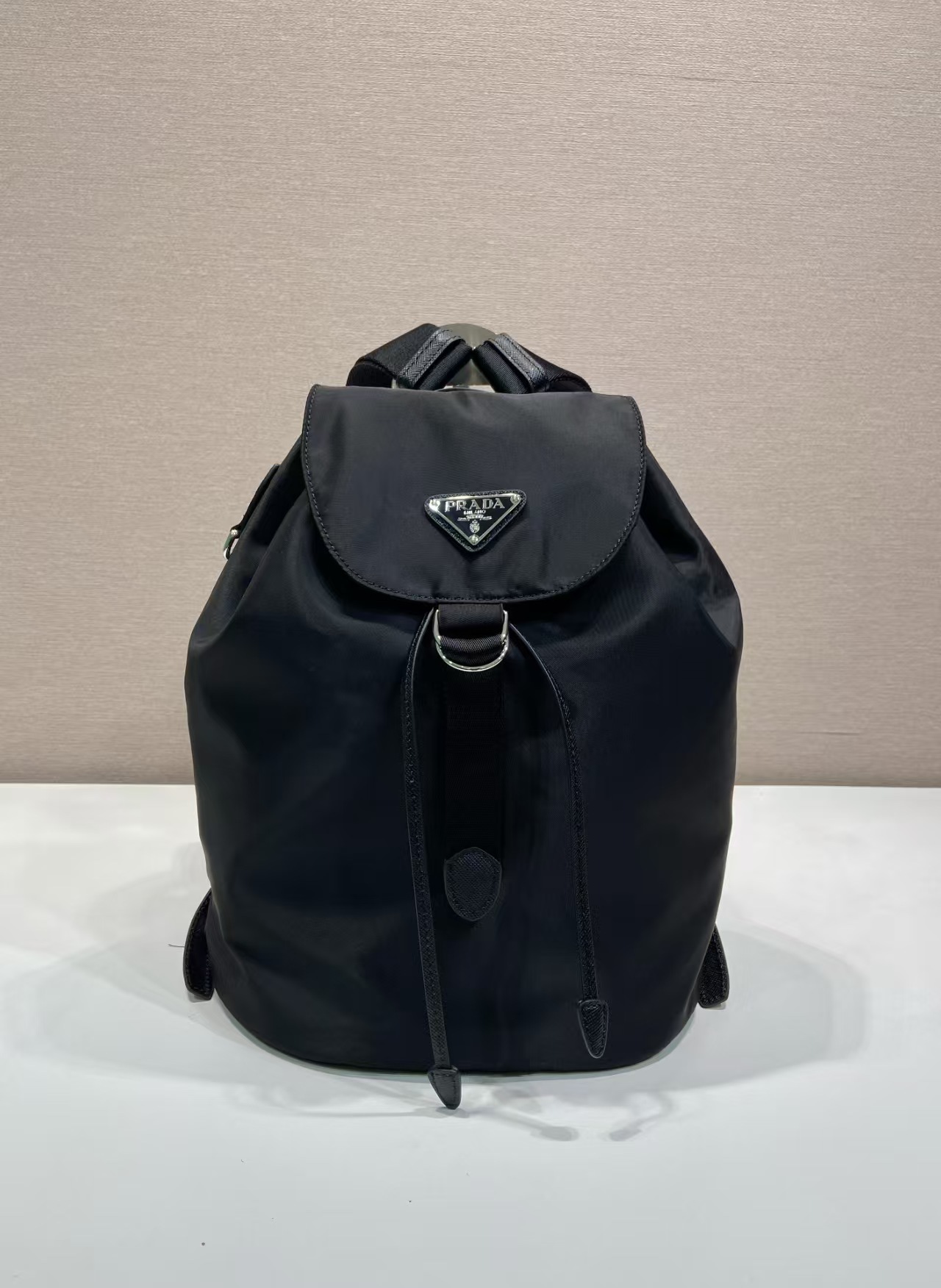 新作通販 超美品 プラダ 鞄 Re-Nylon 後背包 リュック