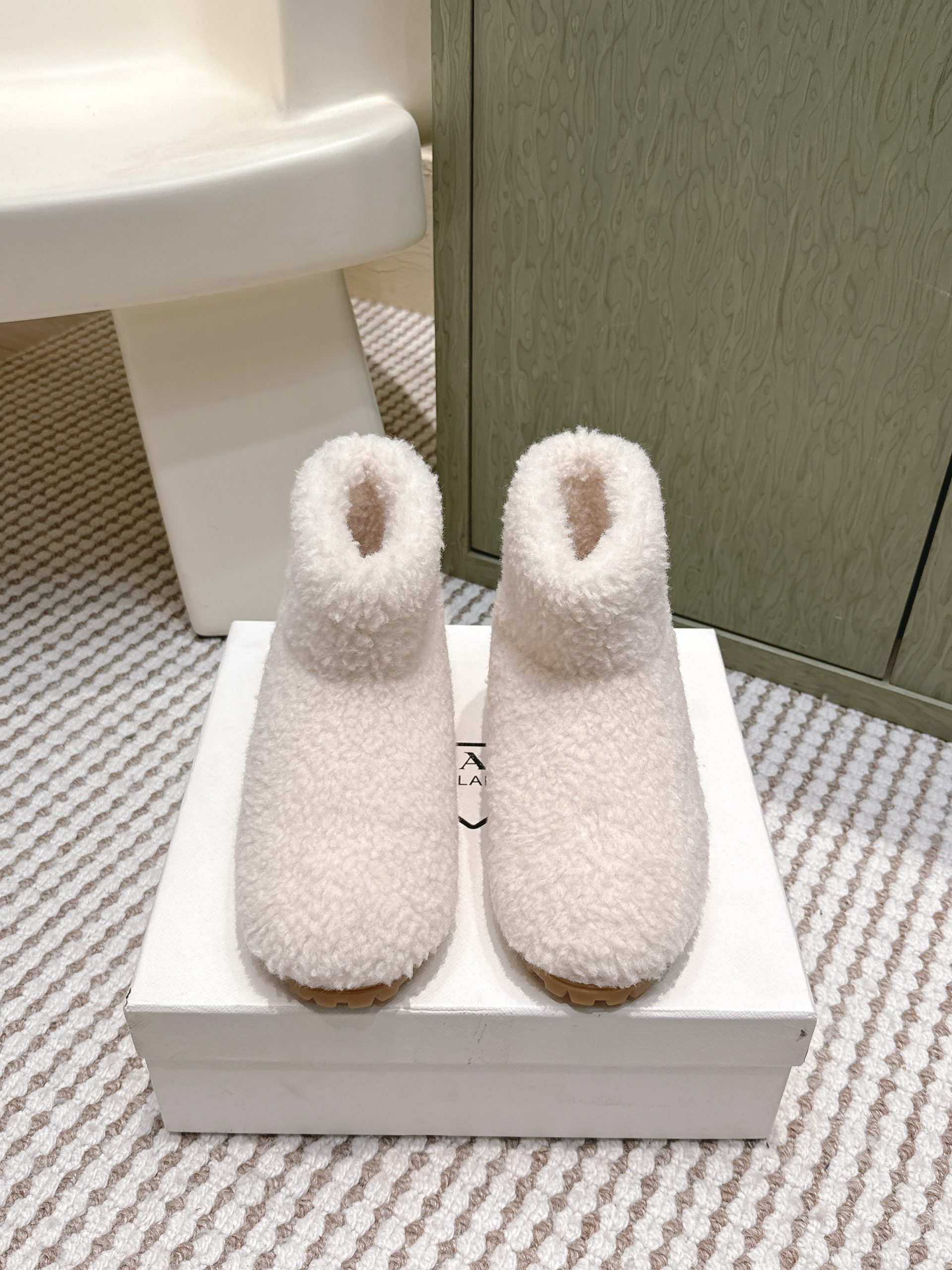 ☆美品☆ プラダ 暖か靴 安い 滑らな ブーツ レディース