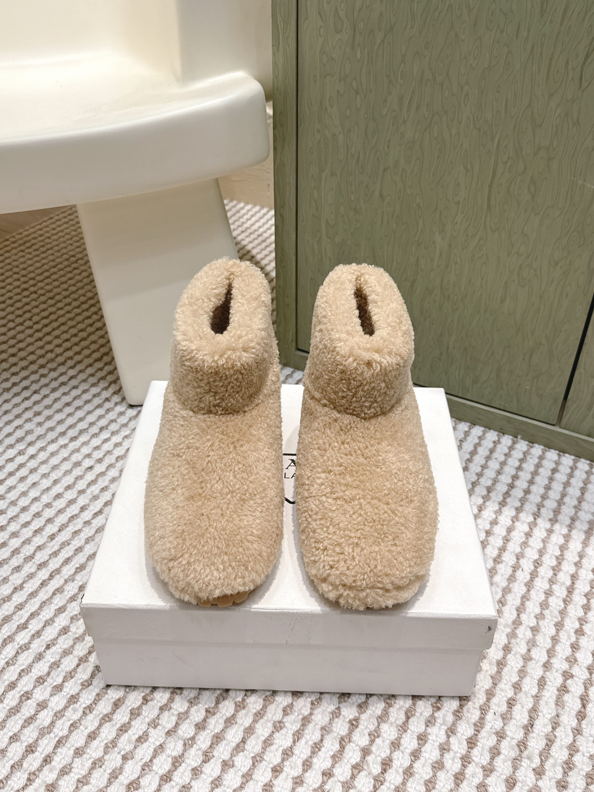 ☆美品☆ プラダ 暖か靴 安い 滑らな ブーツ レディース