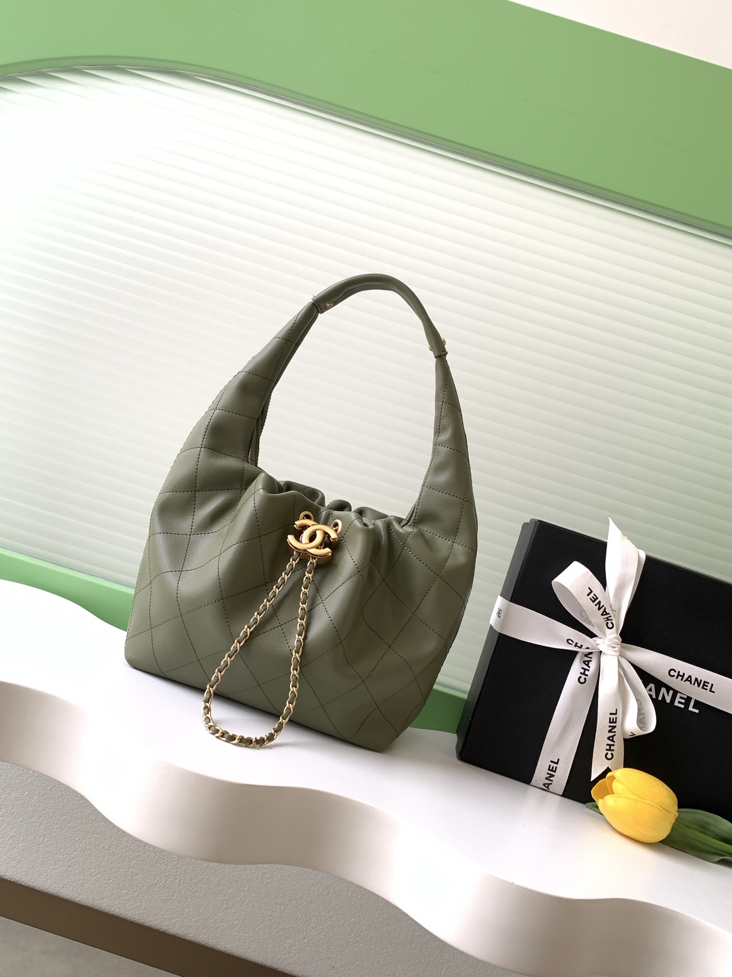 新着アイテム 超美品 シャネル 鞄 カバン ハンドバッグ 2512