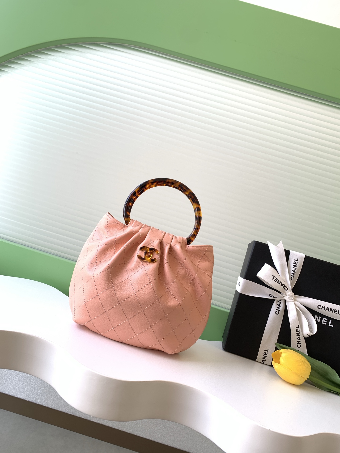 新着アイテム 超美品 シャネル 鞄 カバン ハンドバッグ