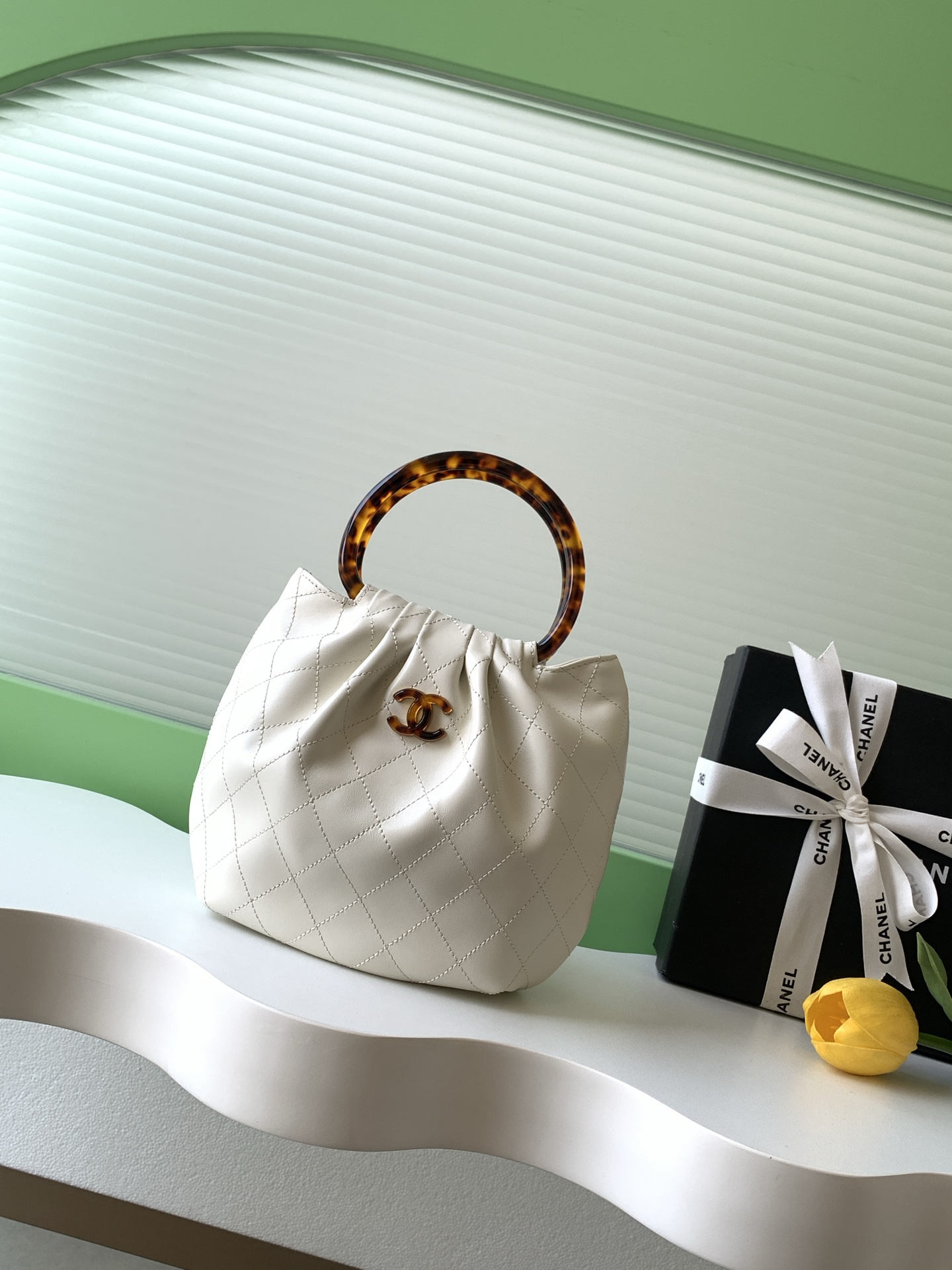 新着アイテム 超美品 シャネル 鞄 カバン ハンドバッグ 2512