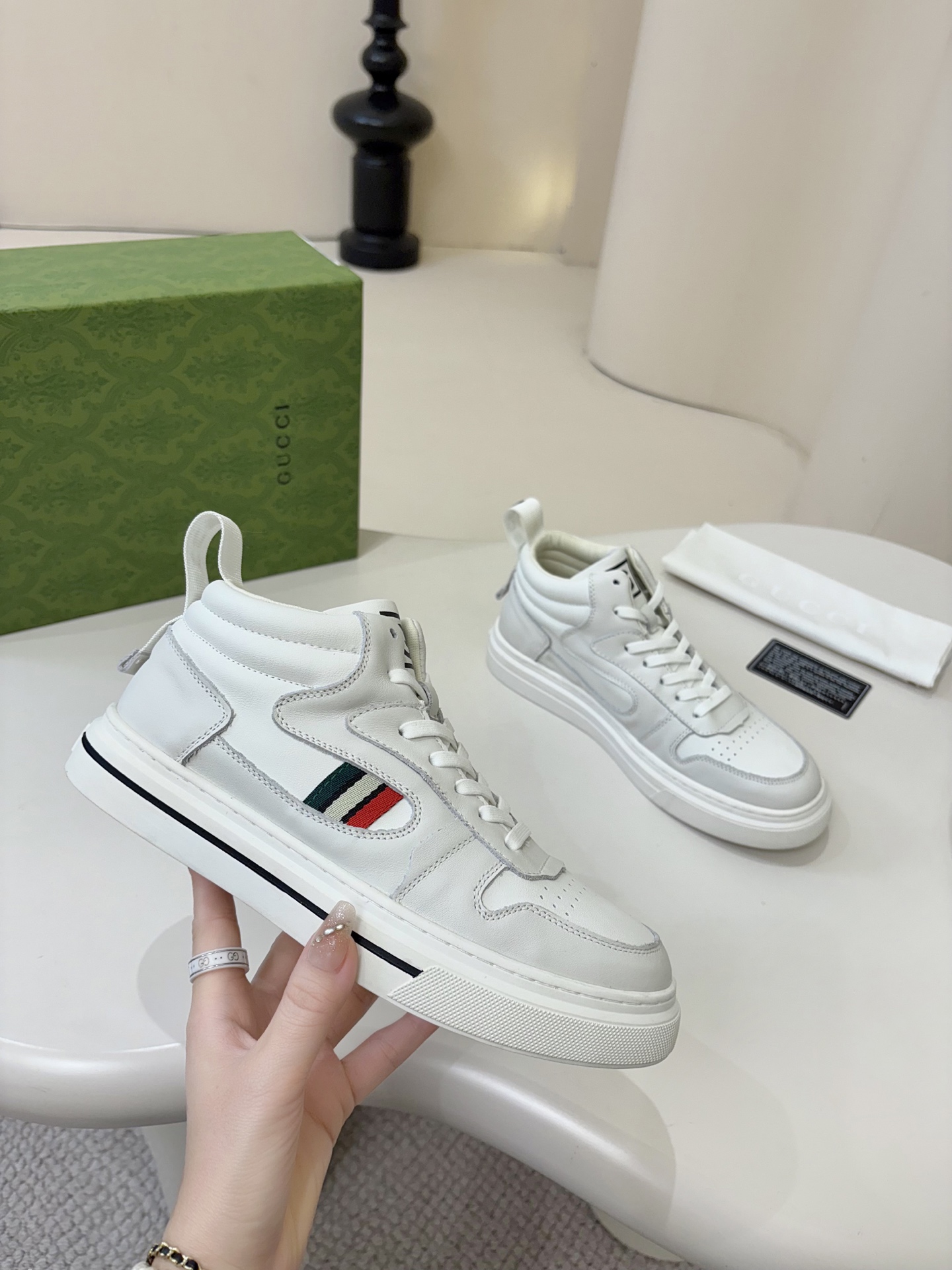 靴 グッチ スニーカー/レースアップ メンズ