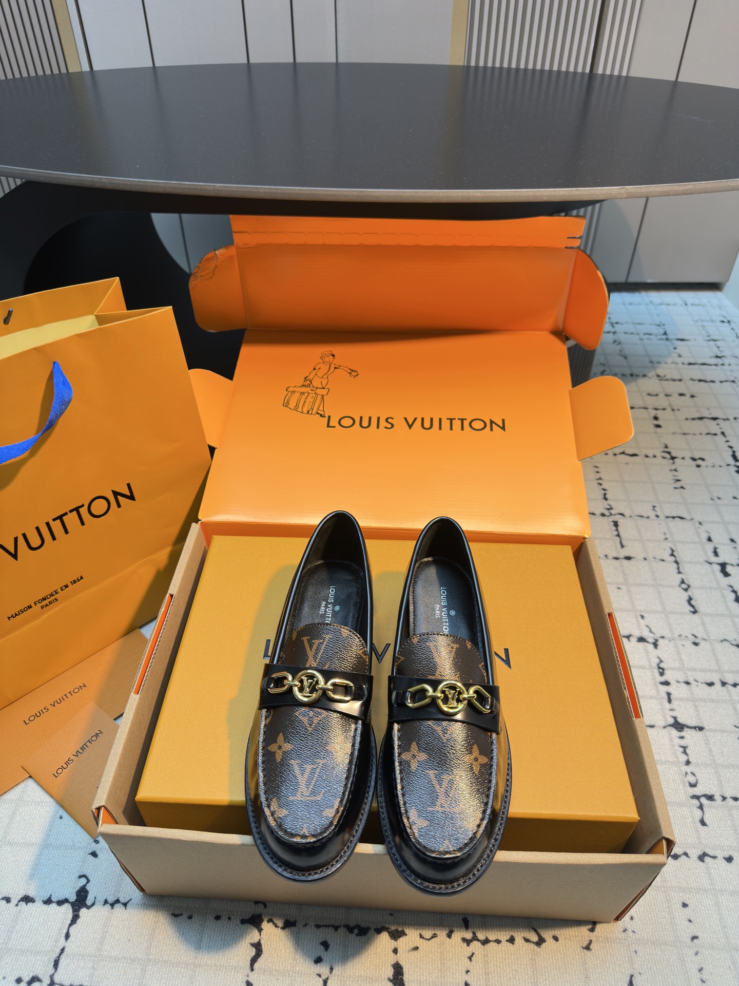 靴 ルイヴィトン Shoes フラットシューズ レディース