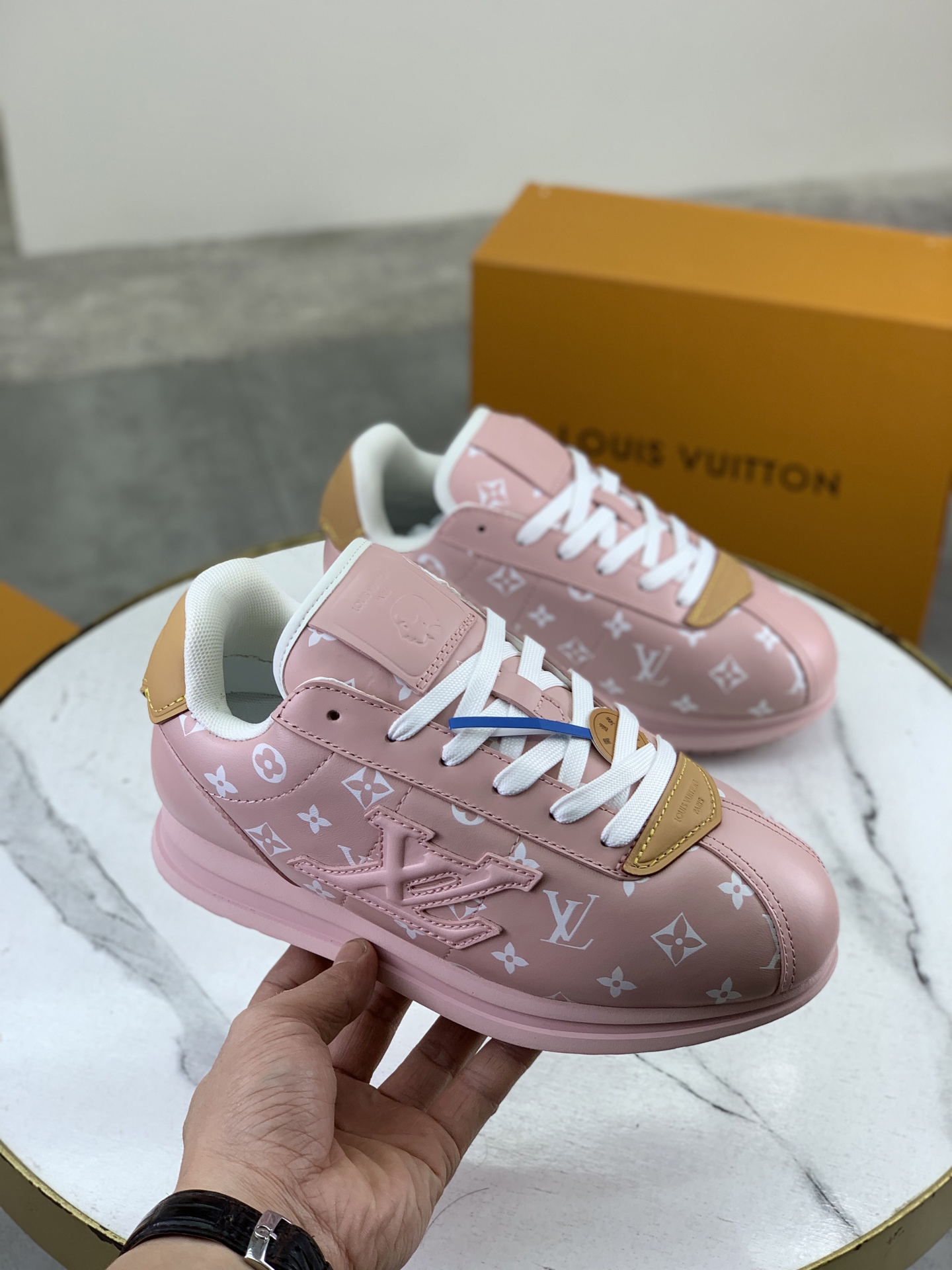【新品値下受付】 ルイヴィトン スニーカー/レースアップ 男女兼着