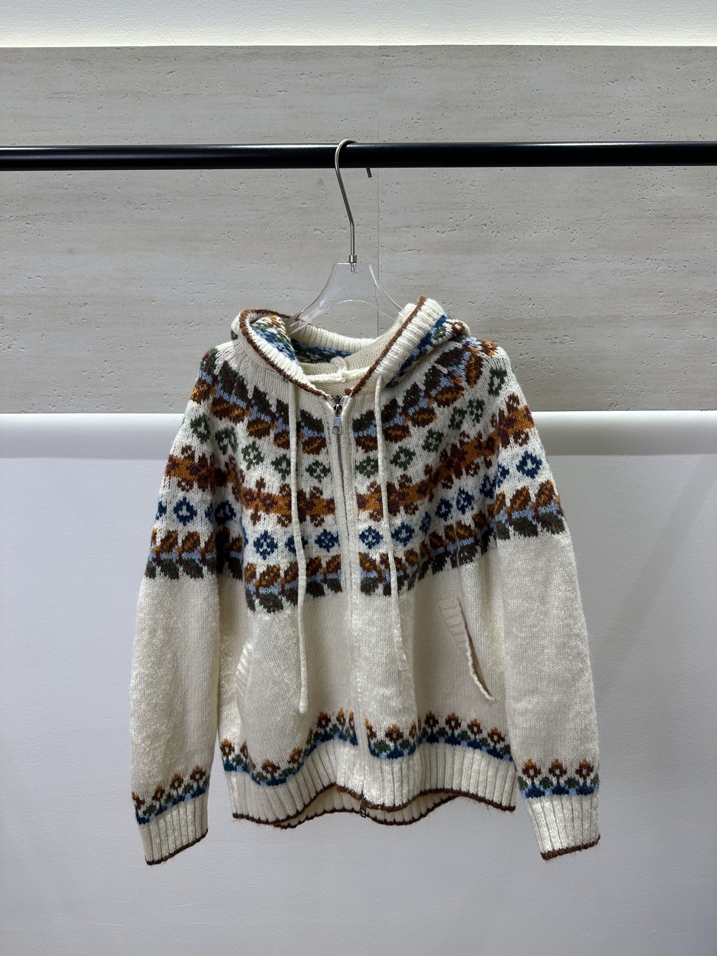 25SS秋冬 女性ミュウミュウ セーター トップス