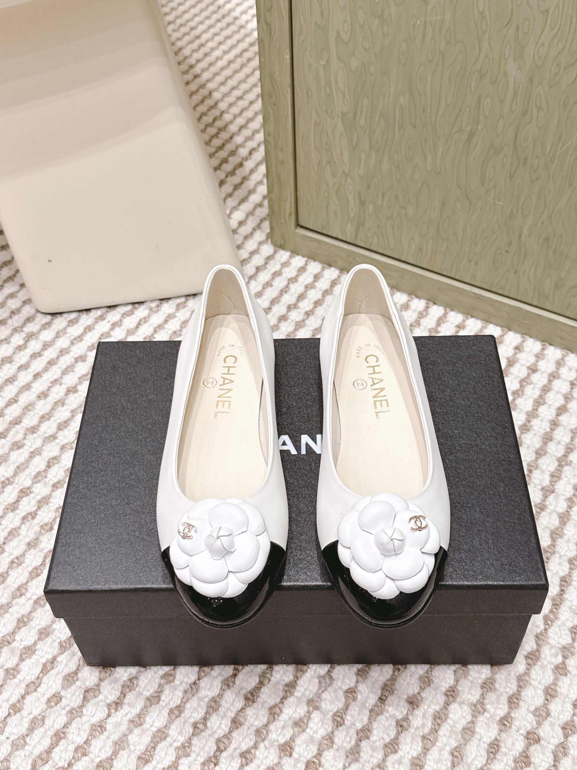 靴 シャネル Shoes フラットシューズ レディース