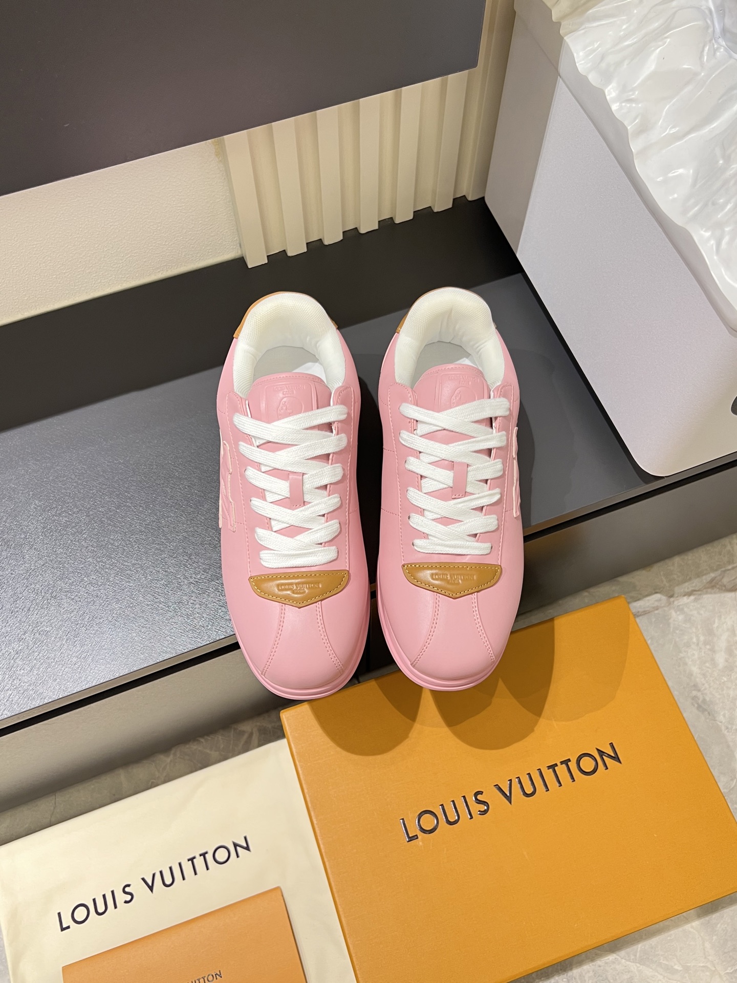 【新品値下受付】 ルイヴィトン スニーカー/レースアップ メンズ