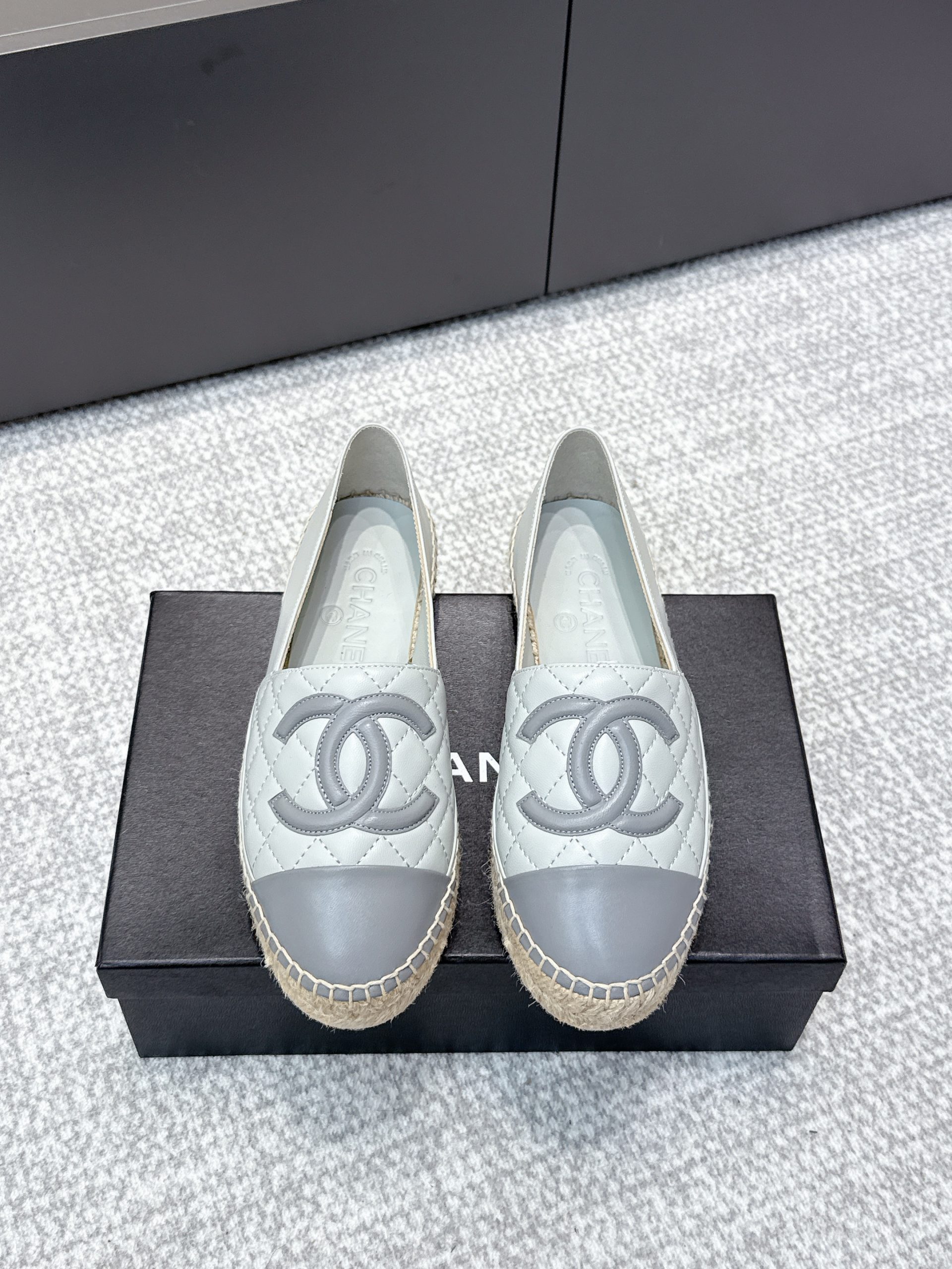 靴 シャネル Shoes フラットシューズ レディース