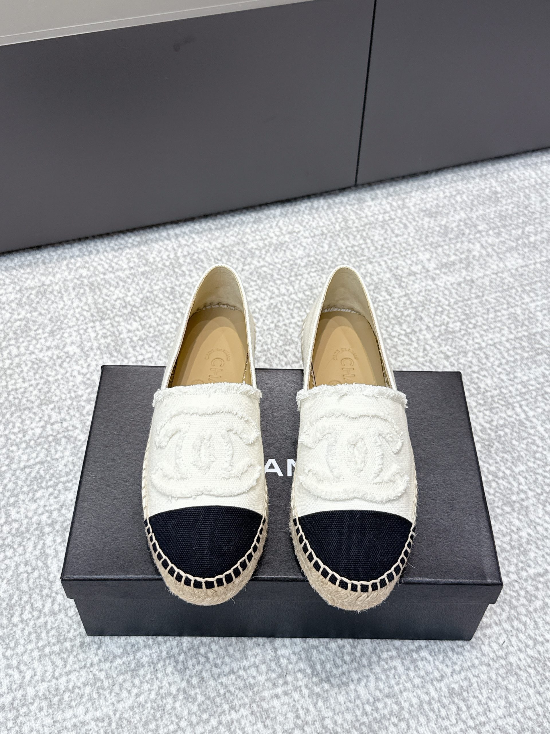 靴 シャネル Shoes フラットシューズ レディース