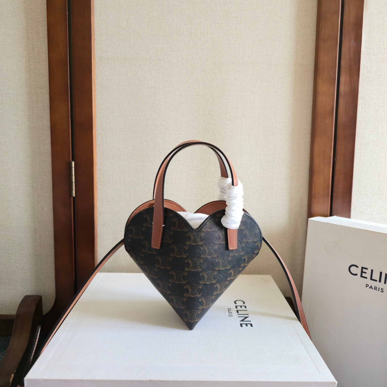 セリーヌ 可愛いショルダーバッグ 肩掛けバッグ