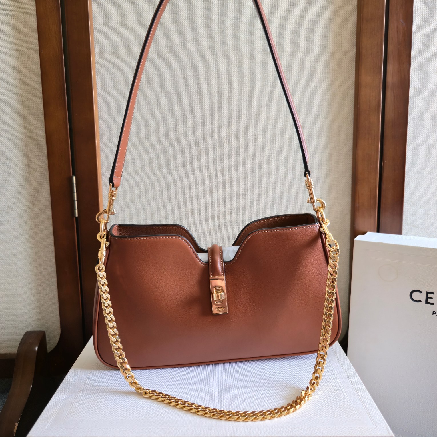 セリーヌ ショルダーバッグ 肩掛けバッグHobo bag 2511