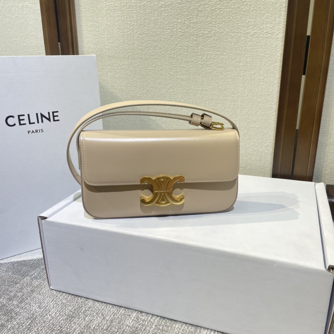 人気新作 セリーヌ? 鞄 カバン TRIOMPHE BAG