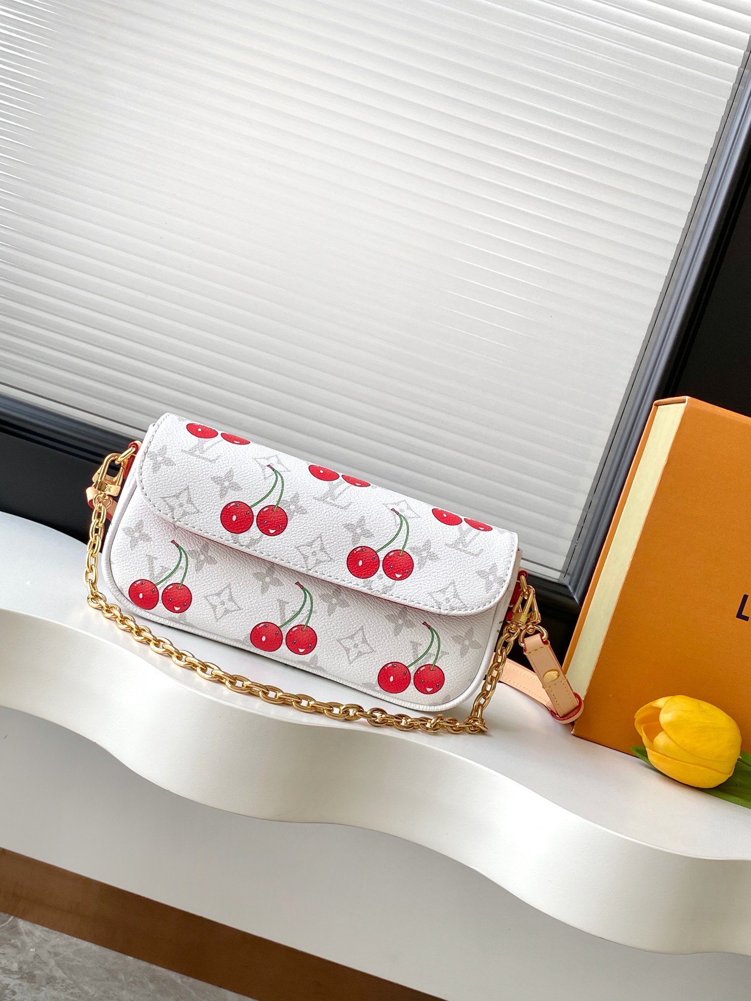 BAG ルイヴィトン Wallet on chain lvy ショルダーバッグ