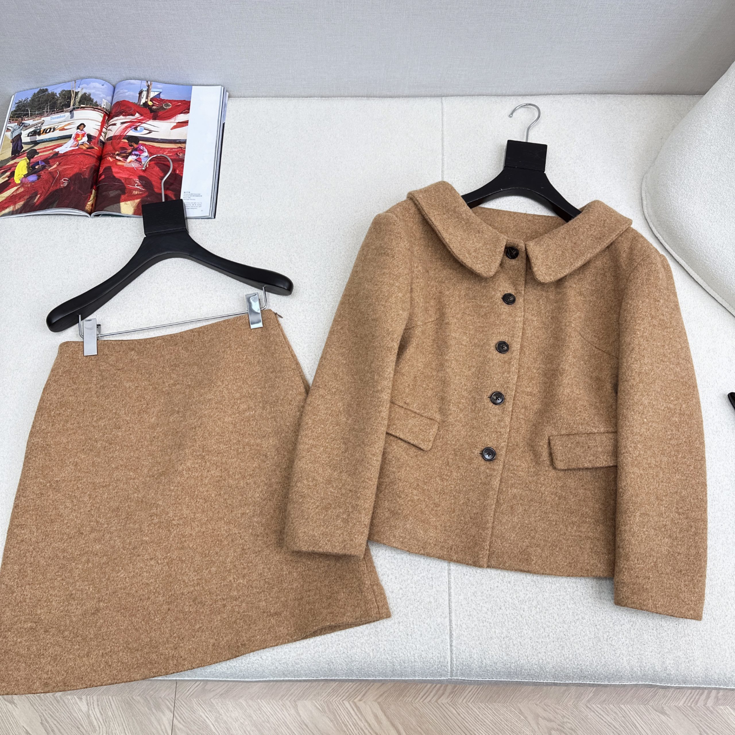 25SS秋冬 女性ミュウミュウ セットアップ