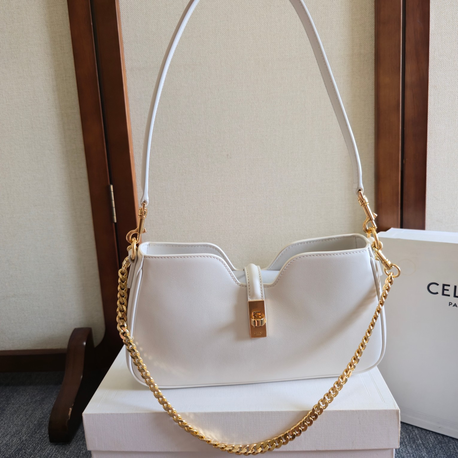 セリーヌ ショルダーバッグ 肩掛けバッグHobo bag
