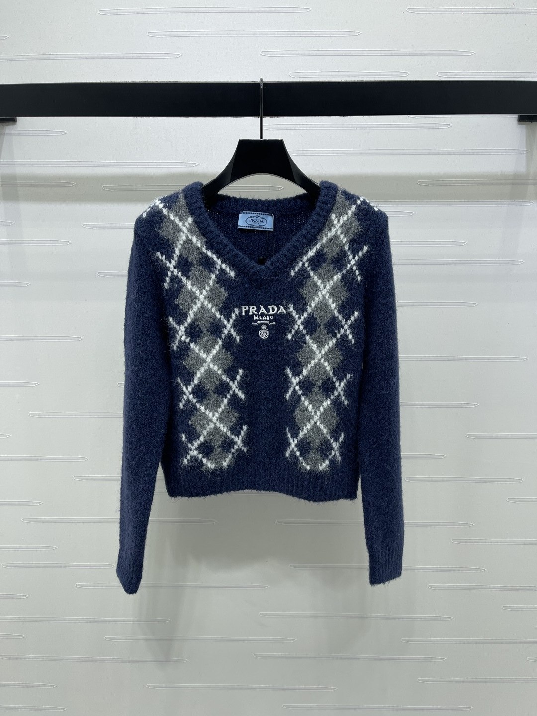新作続々入荷中! 女性プラダ セーター トップス