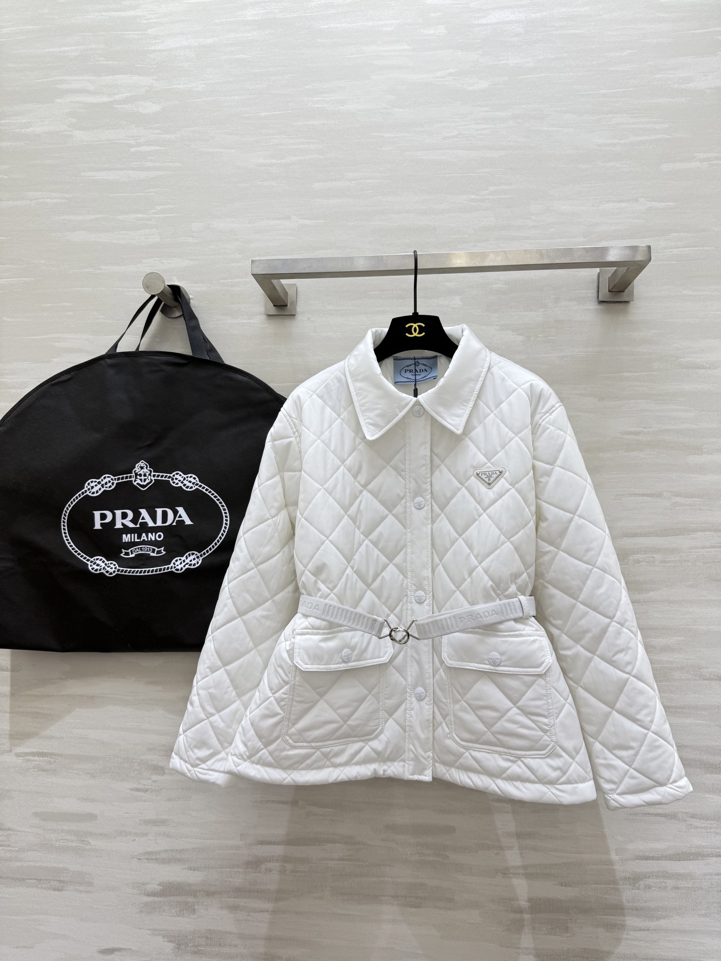 新作続々入荷中! 女性プラダ 绵入れ 暖か ジャケット