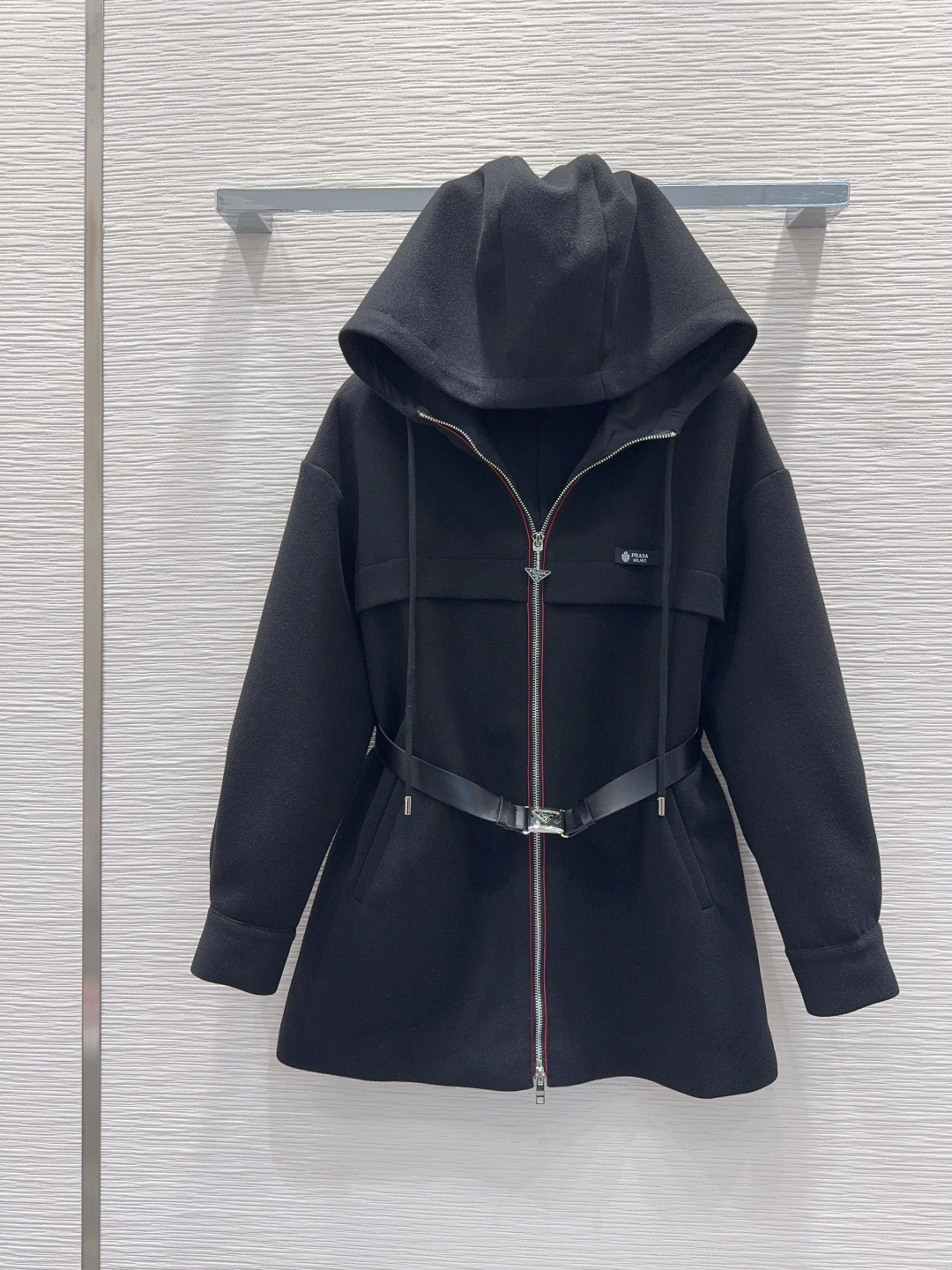 新作続々入荷中! 女性プラダ ウールコート