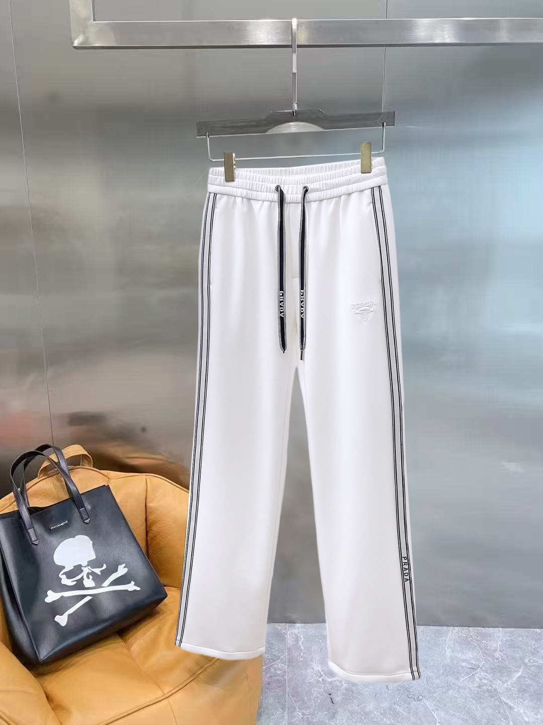 25SS秋冬パンツ 人気プラダ スウェットパンツ