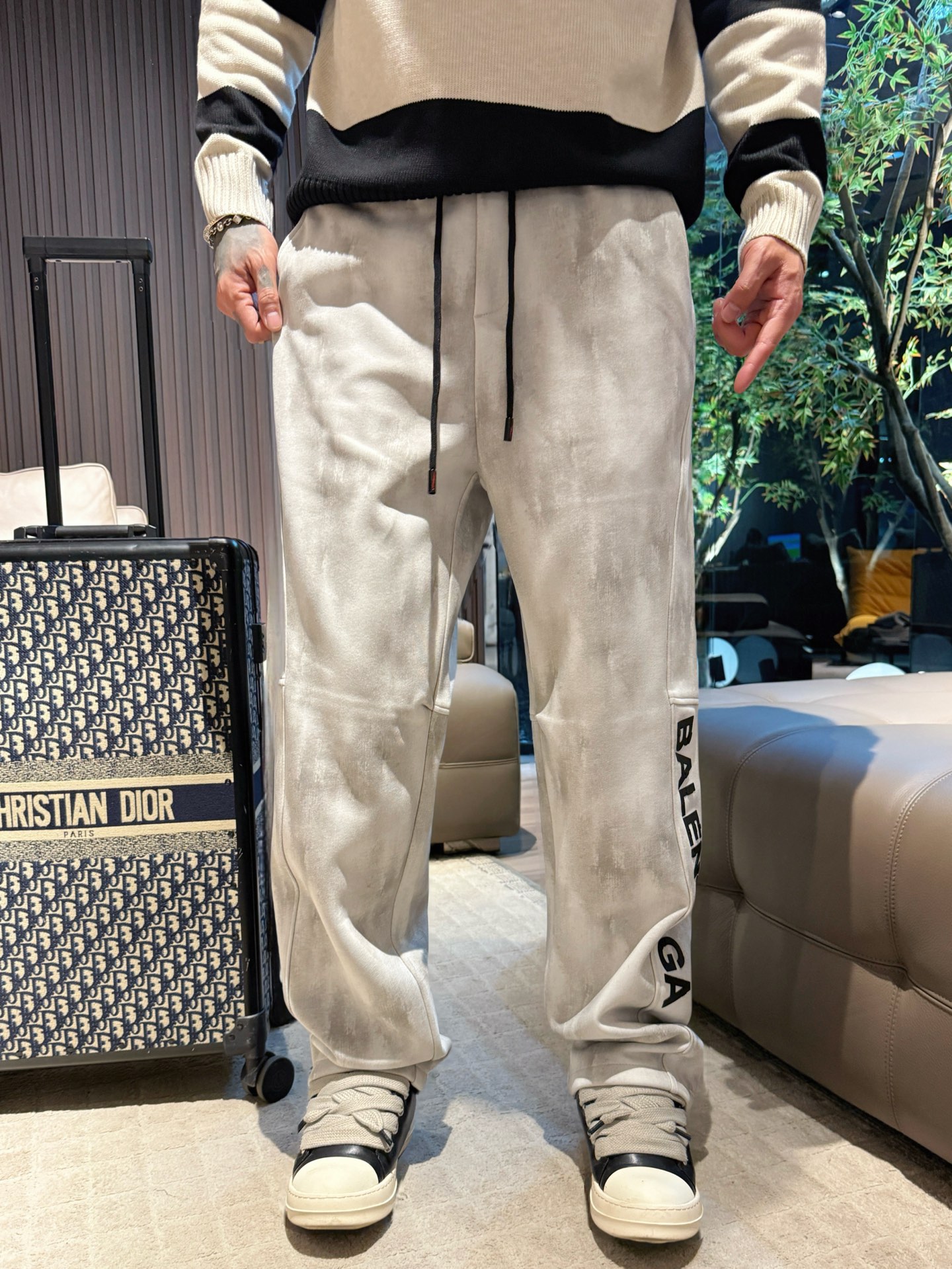 25SS秋冬パンツ バレンシアガ カジュアルパンツ