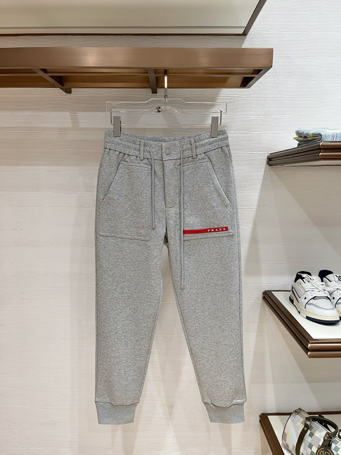 25SS秋冬パンツ 人気プラダ スウェットパンツ