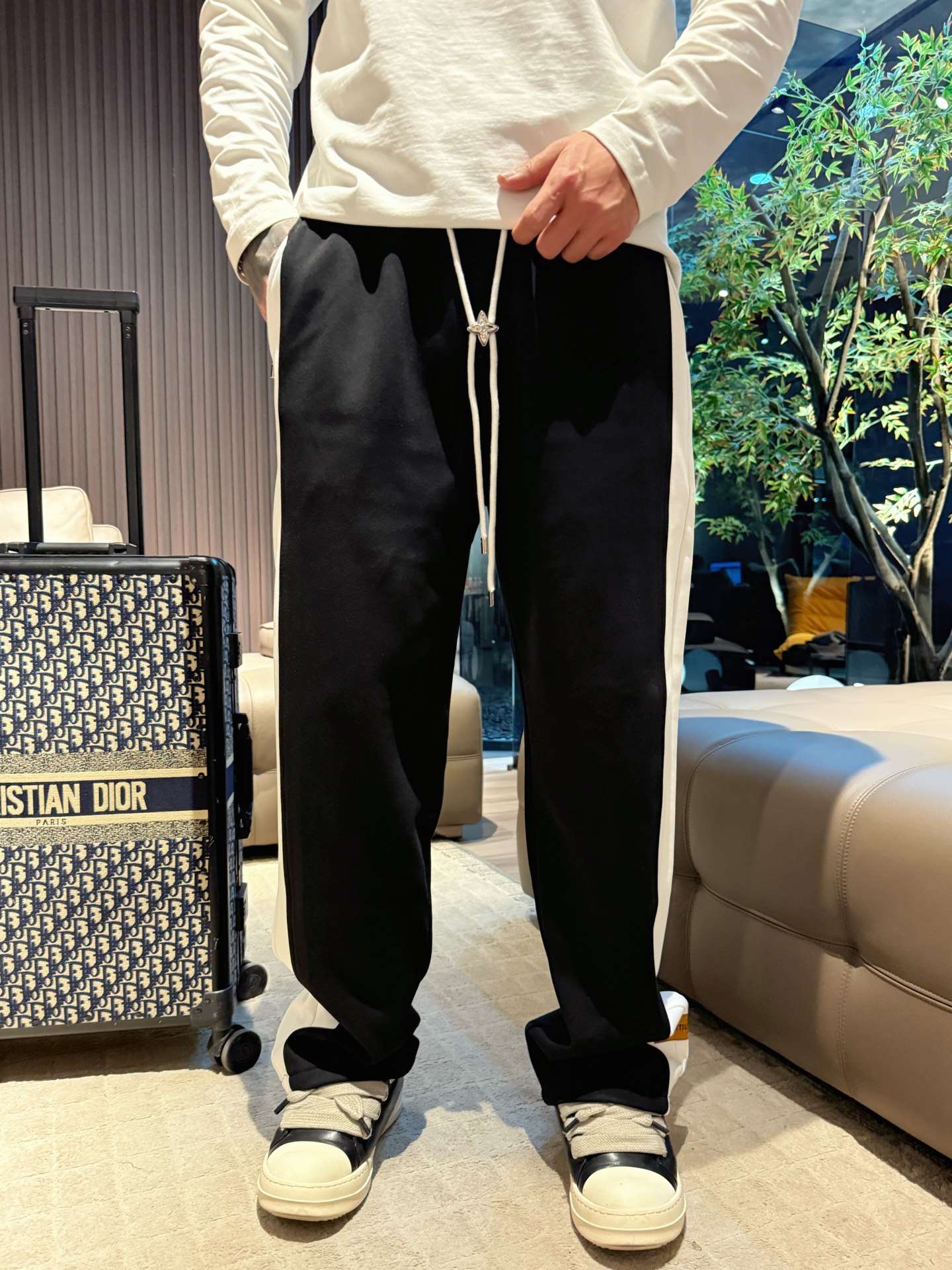 25SS秋冬ズボン ルイヴィトン スウェットパンツ