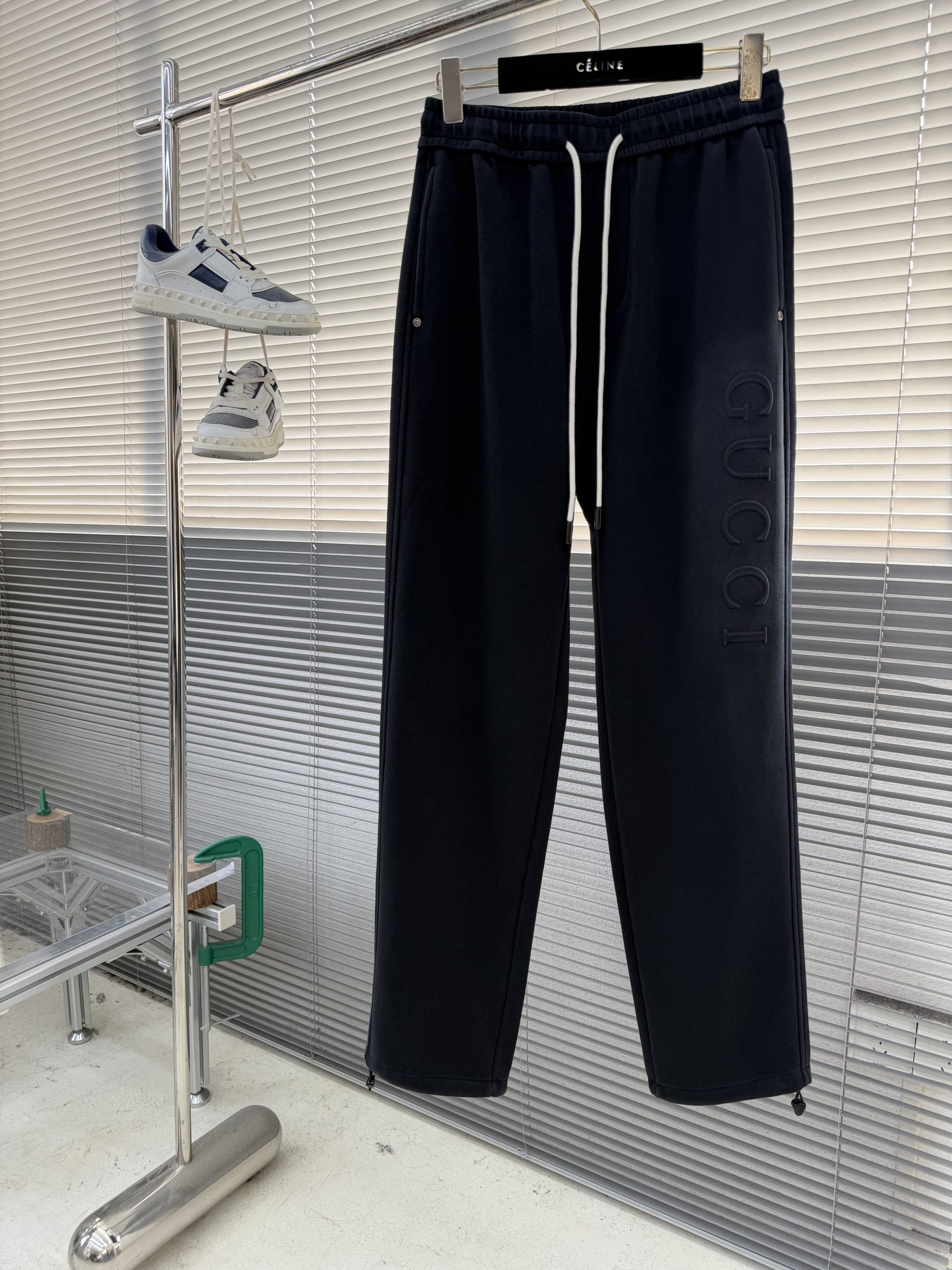 特別価格★25SS秋冬パンツ グッチ カジュアルパンツ
