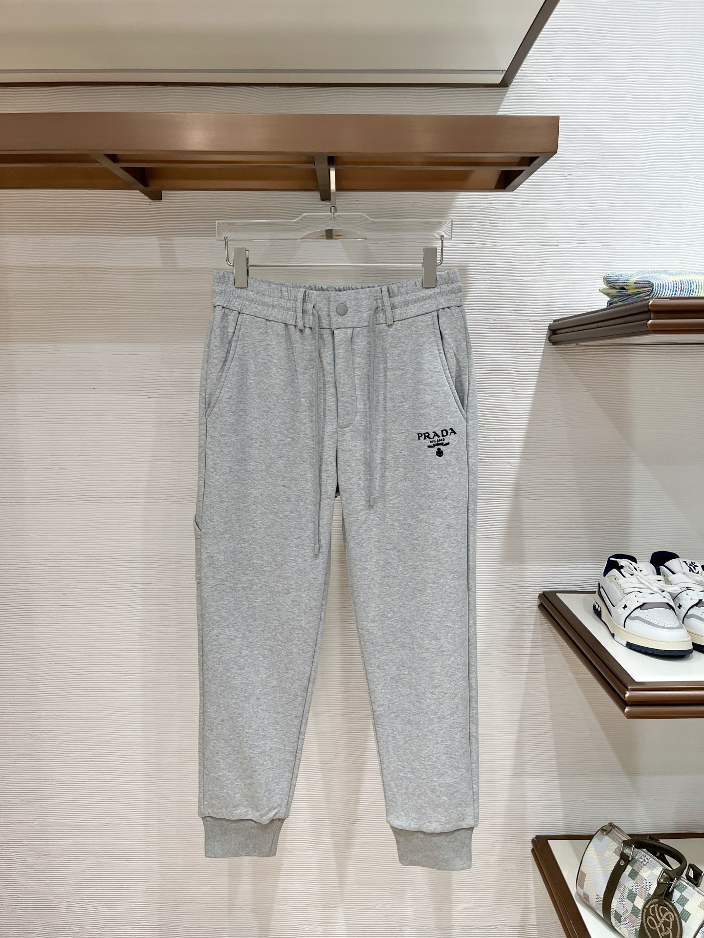 25SS秋冬パンツ 人気プラダ スウェットパンツ