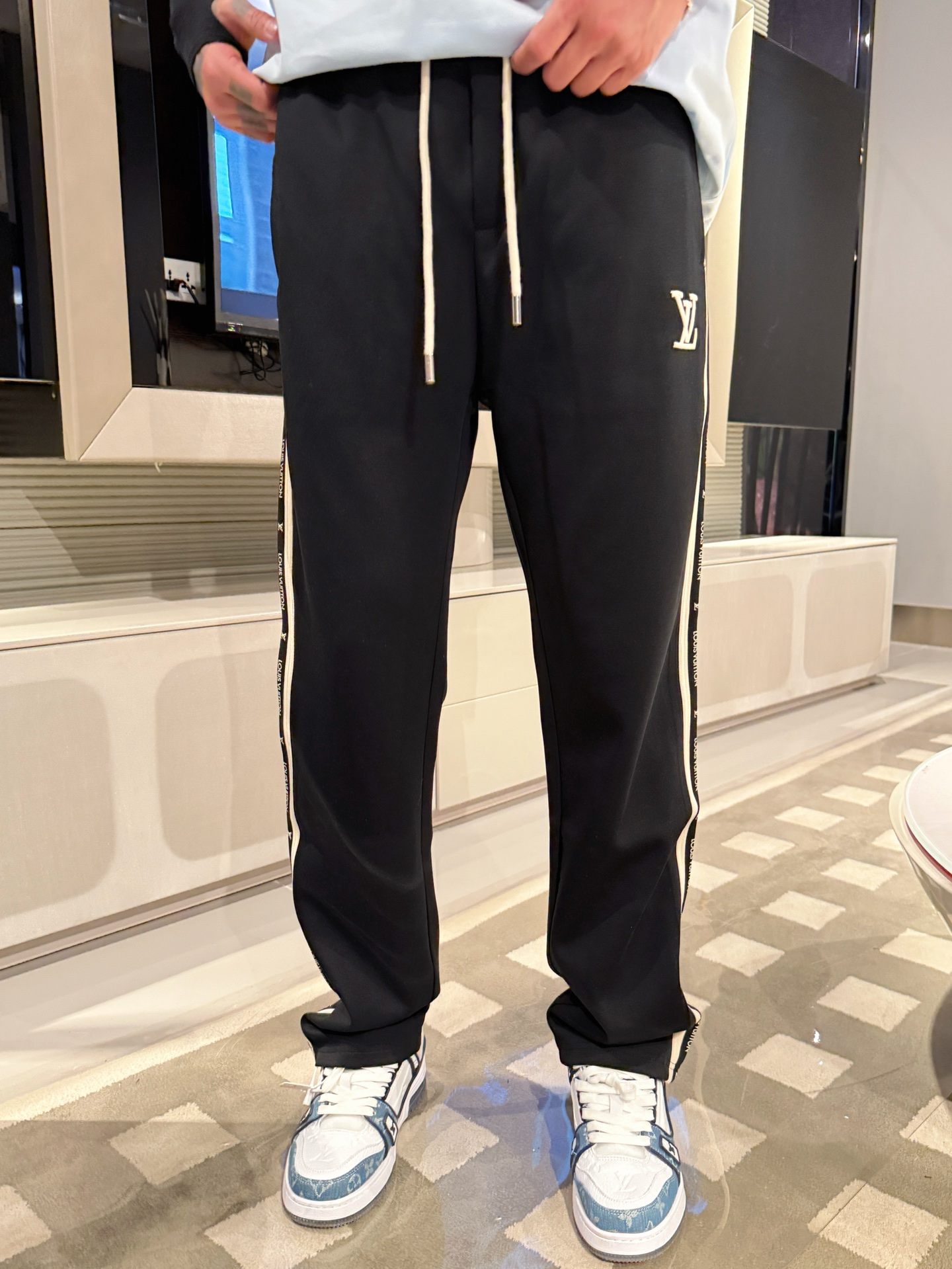 25SS秋冬ズボン ルイヴィトン スウェットパンツ