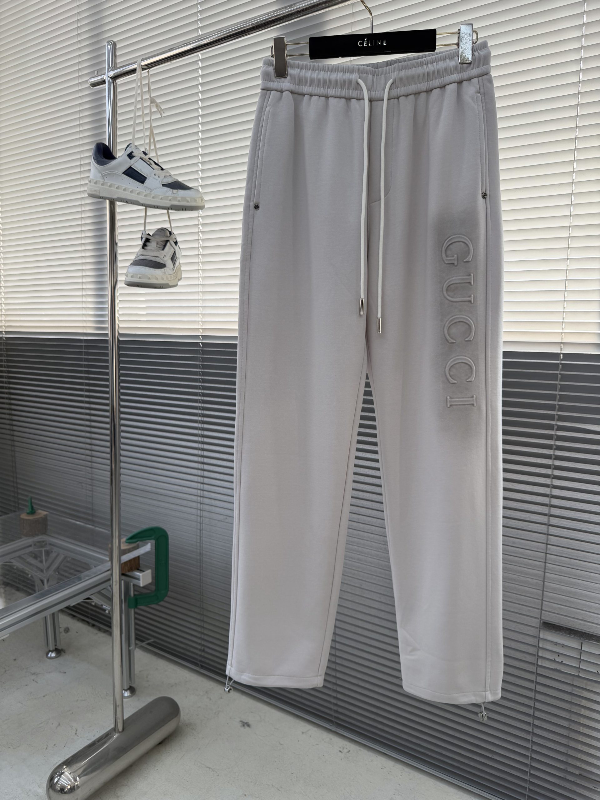 特別価格★25SS秋冬パンツ グッチ カジュアルパンツ