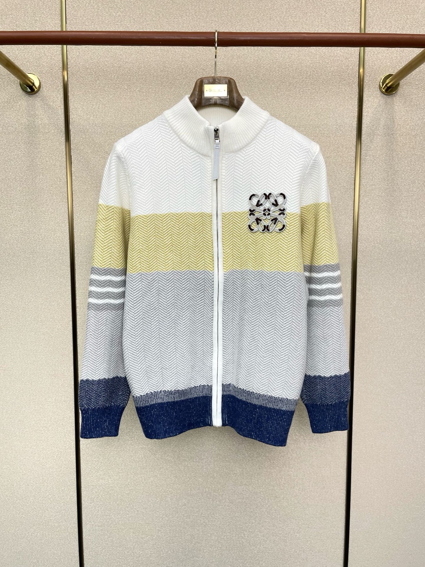 人気のベストセラー製品 暖かい服ロエベ メリハリ トップス