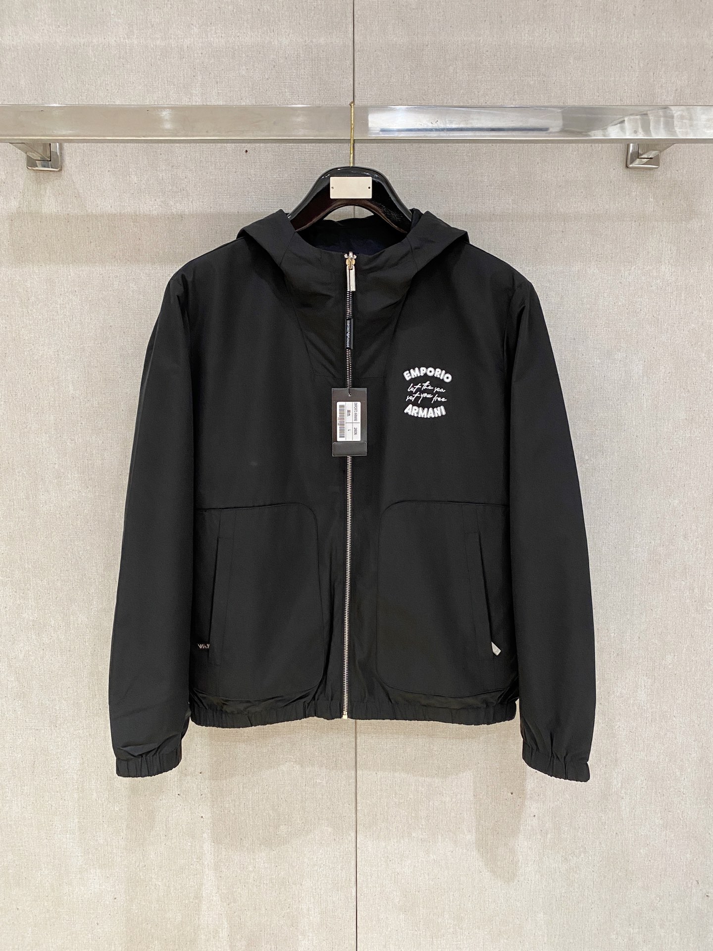 25秋冬服 アルマーニ アウター/ジャケット オンライン通販