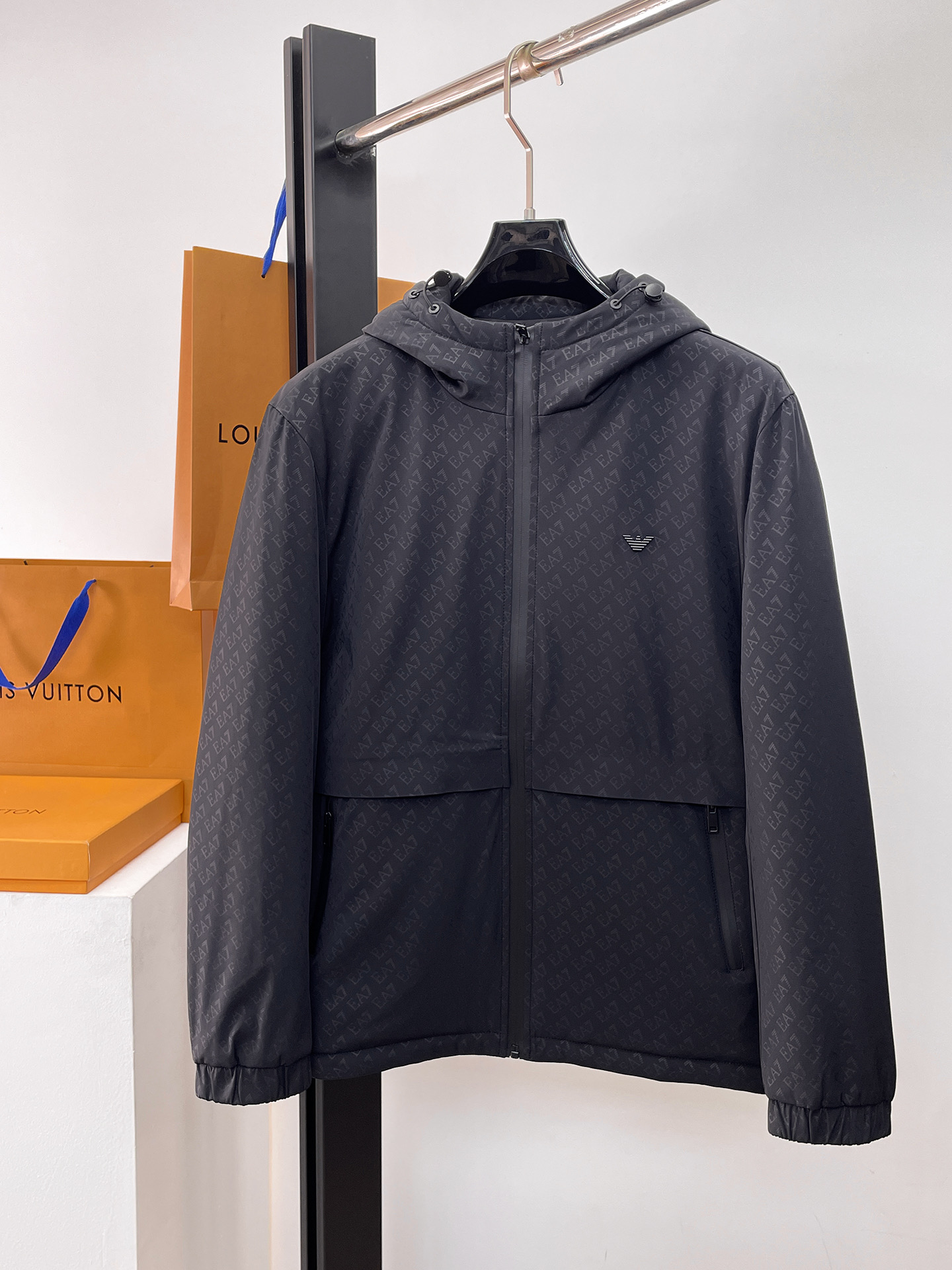 秋冬暖かい服 アルマーニ 綿入れ ジャケット アウター