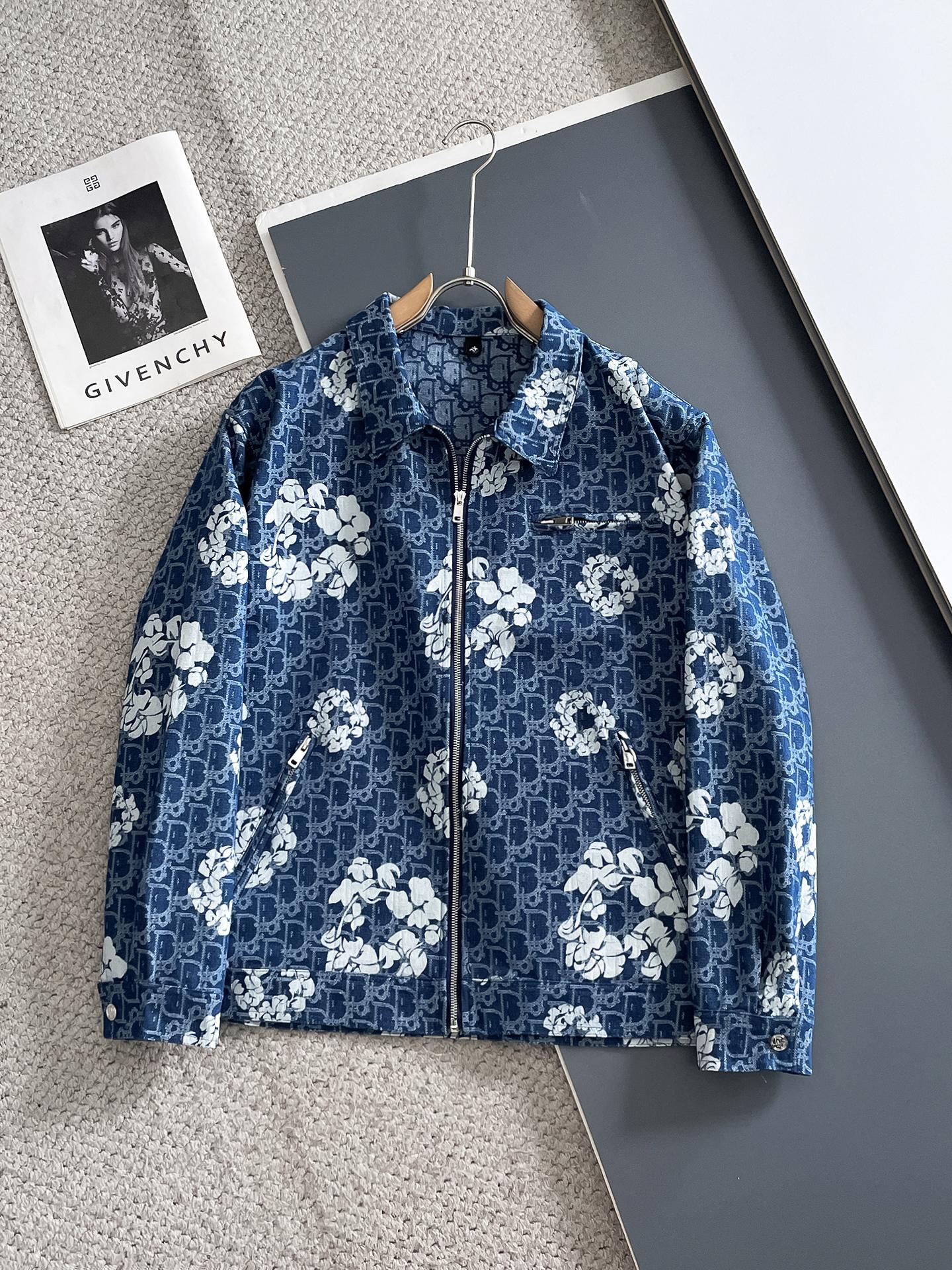 今季の秋冬暖かい服 クリスチャンディオール アウター/トレンチコート