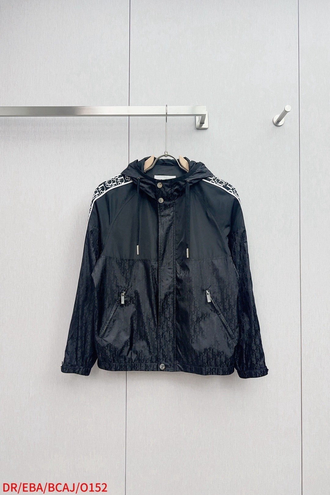 今季の秋冬暖かい服 クリスチャンディオール アウター/トレンチコート