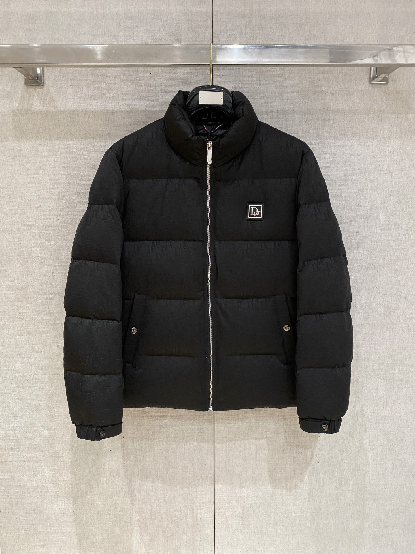 秋冬暖かい服 クリスチャンディオール ダウンジャケット アウター
