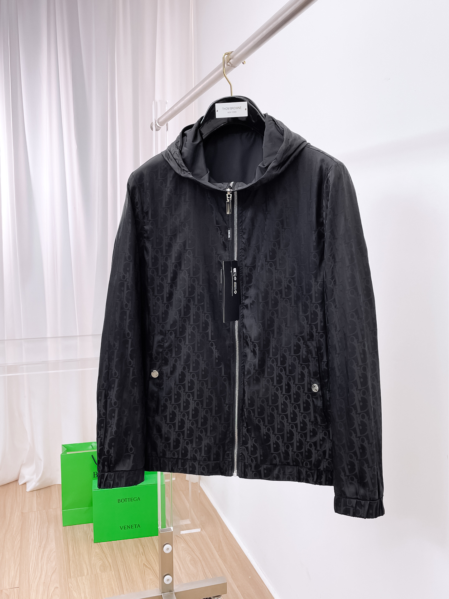 今季の秋冬暖かい服 クリスチャンディオール アウター/トレンチコート