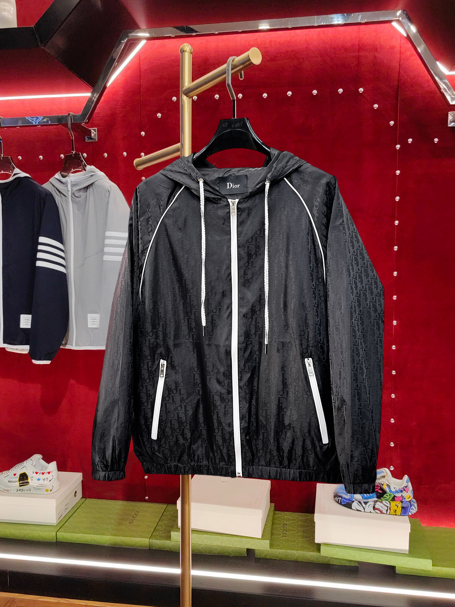 今季の秋冬暖かい服 クリスチャンディオール アウター/トレンチコート