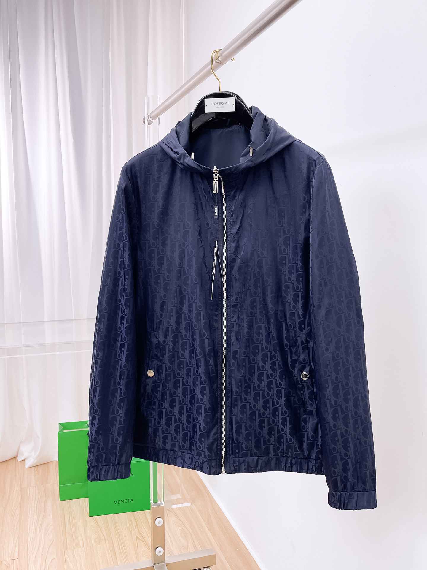 今季の秋冬暖かい服 クリスチャンディオール アウター/トレンチコート