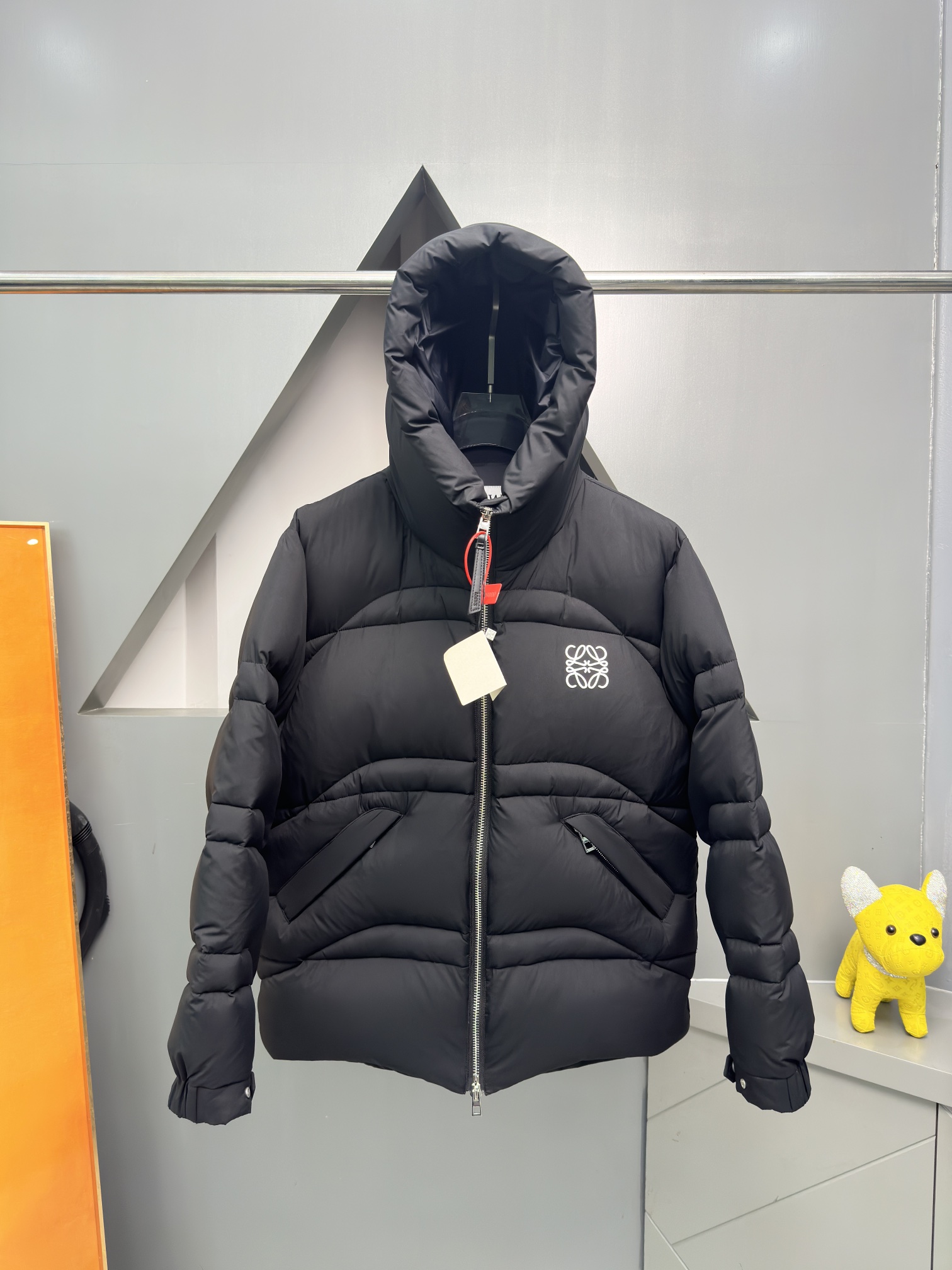 秋冬暖かい服 ロエベ ダウンジャケット アウター