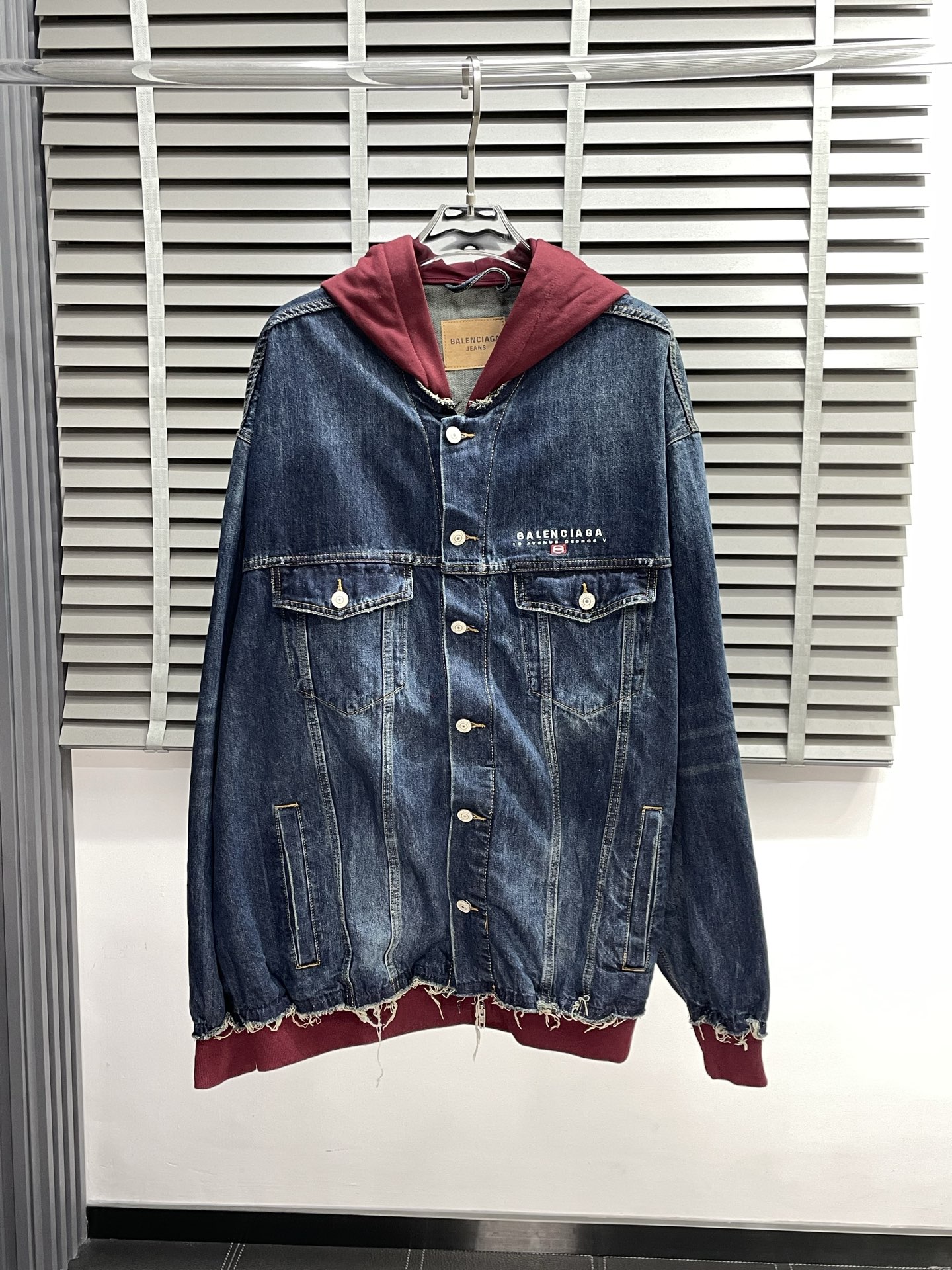 秋冬暖かい服 バレンシアガ デニムジャケット